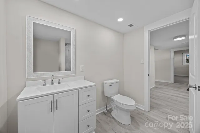 $200,000 | 401 Julius Chambers Avenue, Mount Gilead, NC 27306