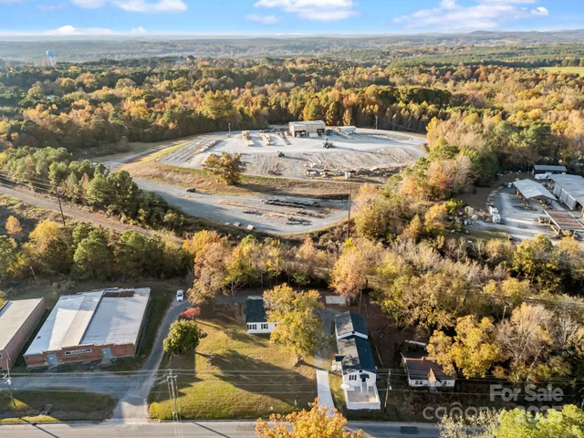 $200,000 | 401 Julius Chambers Avenue, Mount Gilead, NC 27306