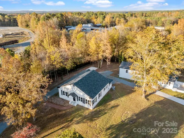 $200,000 | 401 Julius Chambers Avenue, Mount Gilead, NC 27306