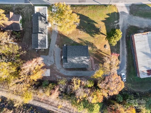 $200,000 | 401 Julius Chambers Avenue, Mount Gilead, NC 27306