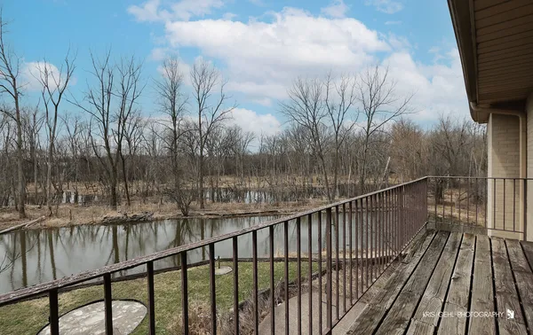 $800,000 | 1191 Hunters Lane, Libertyville, IL 60048