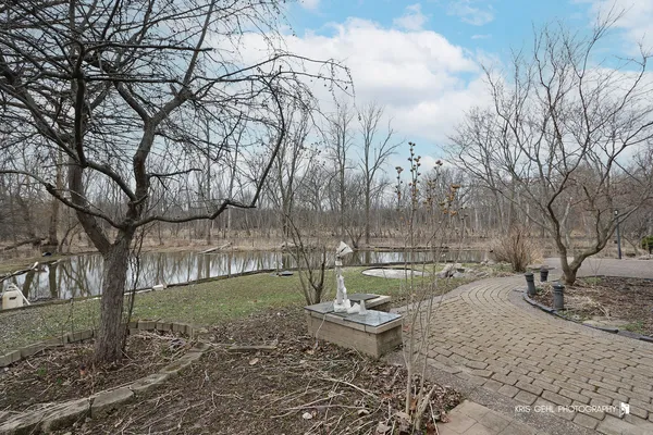 $800,000 | 1191 Hunters Lane, Libertyville, IL 60048