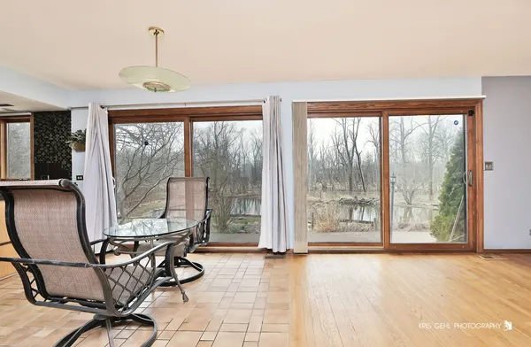 $800,000 | 1191 Hunters Lane, Libertyville, IL 60048