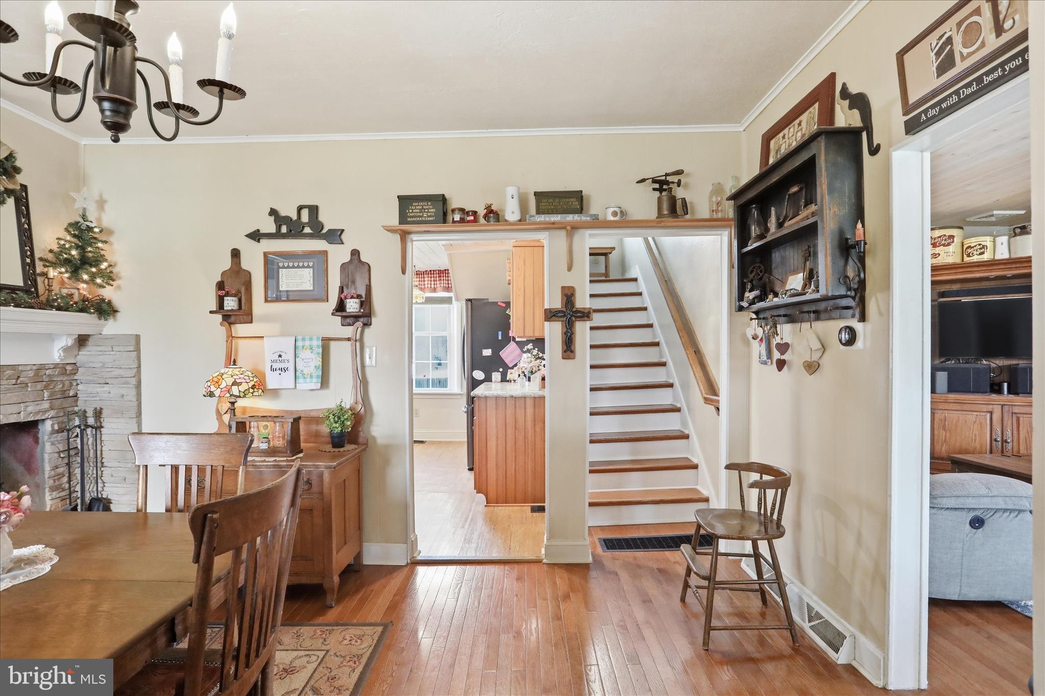 5704 Montgomery Church Road Greencastle, PA 17225 - Photo 3 of 41 View as you walk in the front door