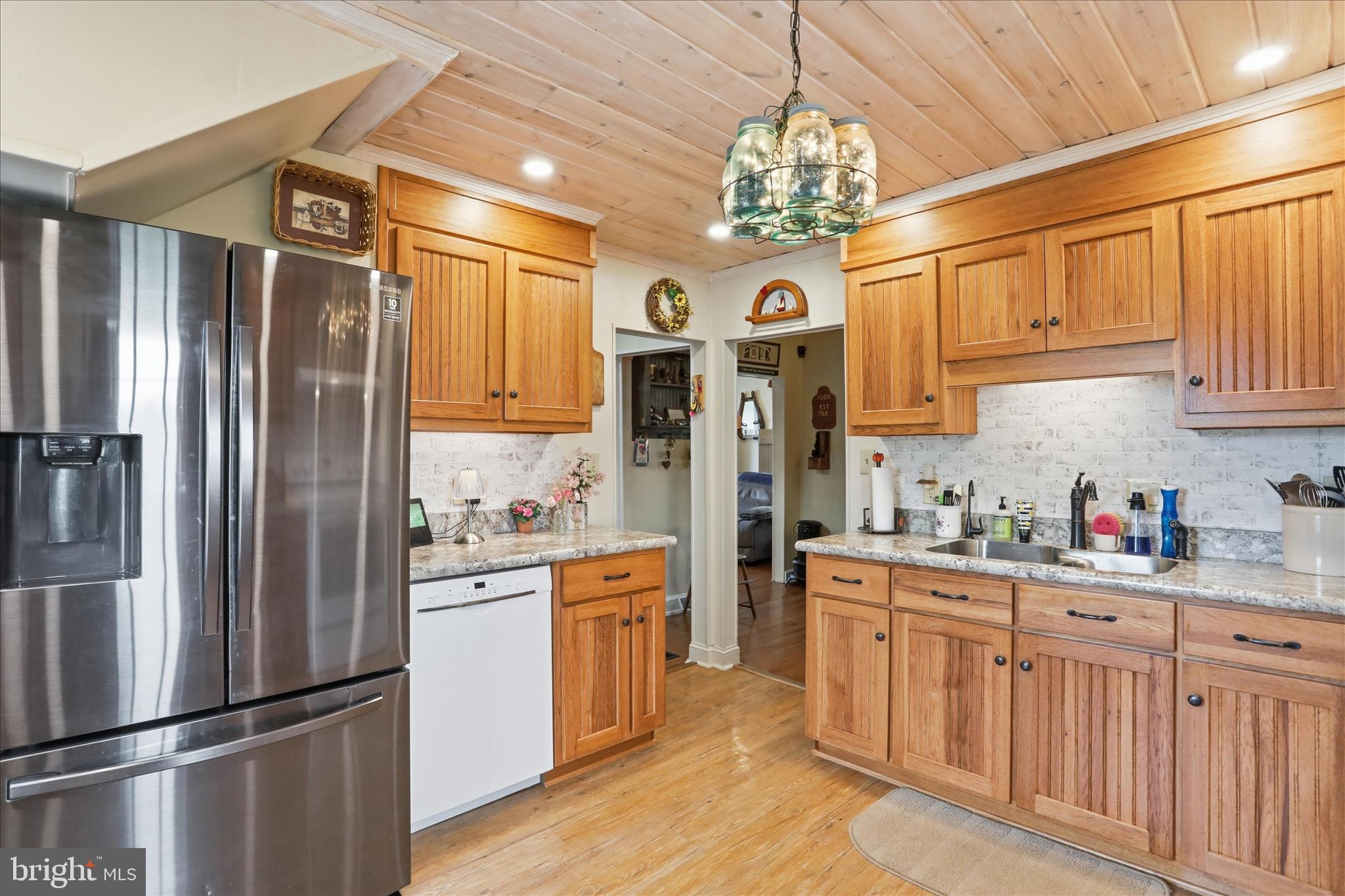5704 Montgomery Church Road Greencastle, PA 17225 - Photo 8 of 41 Kitchen