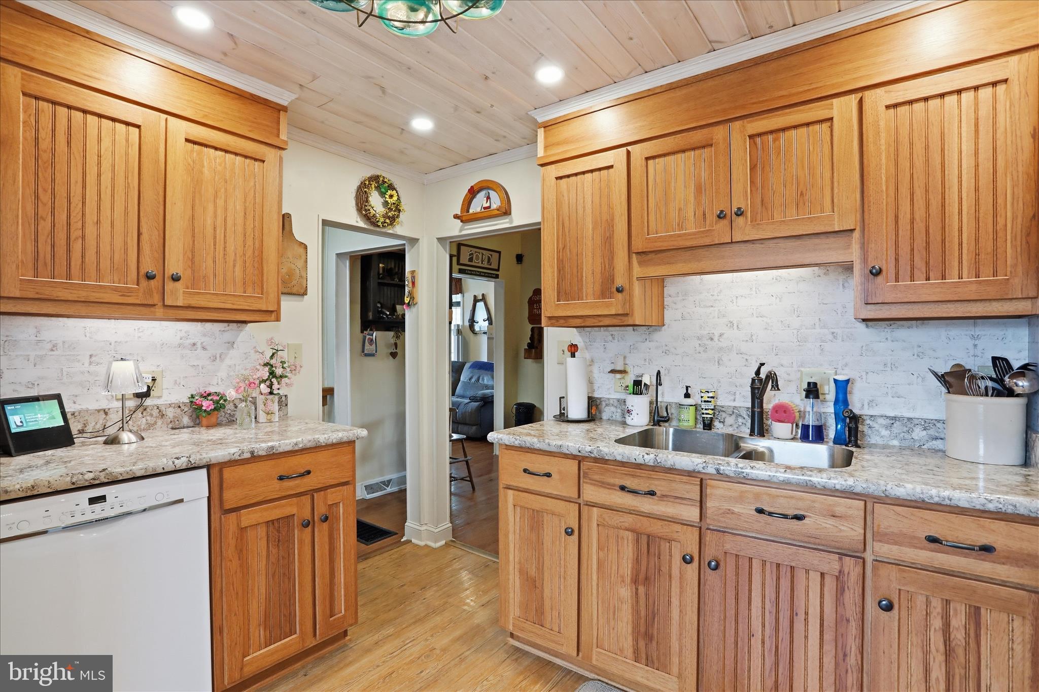 5704 Montgomery Church Road Greencastle, PA 17225 - Photo 9 of 41 Kitchen