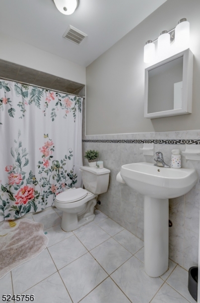 1053 Bertram Terrace Union, NJ 07083 - Photo 14 of 24