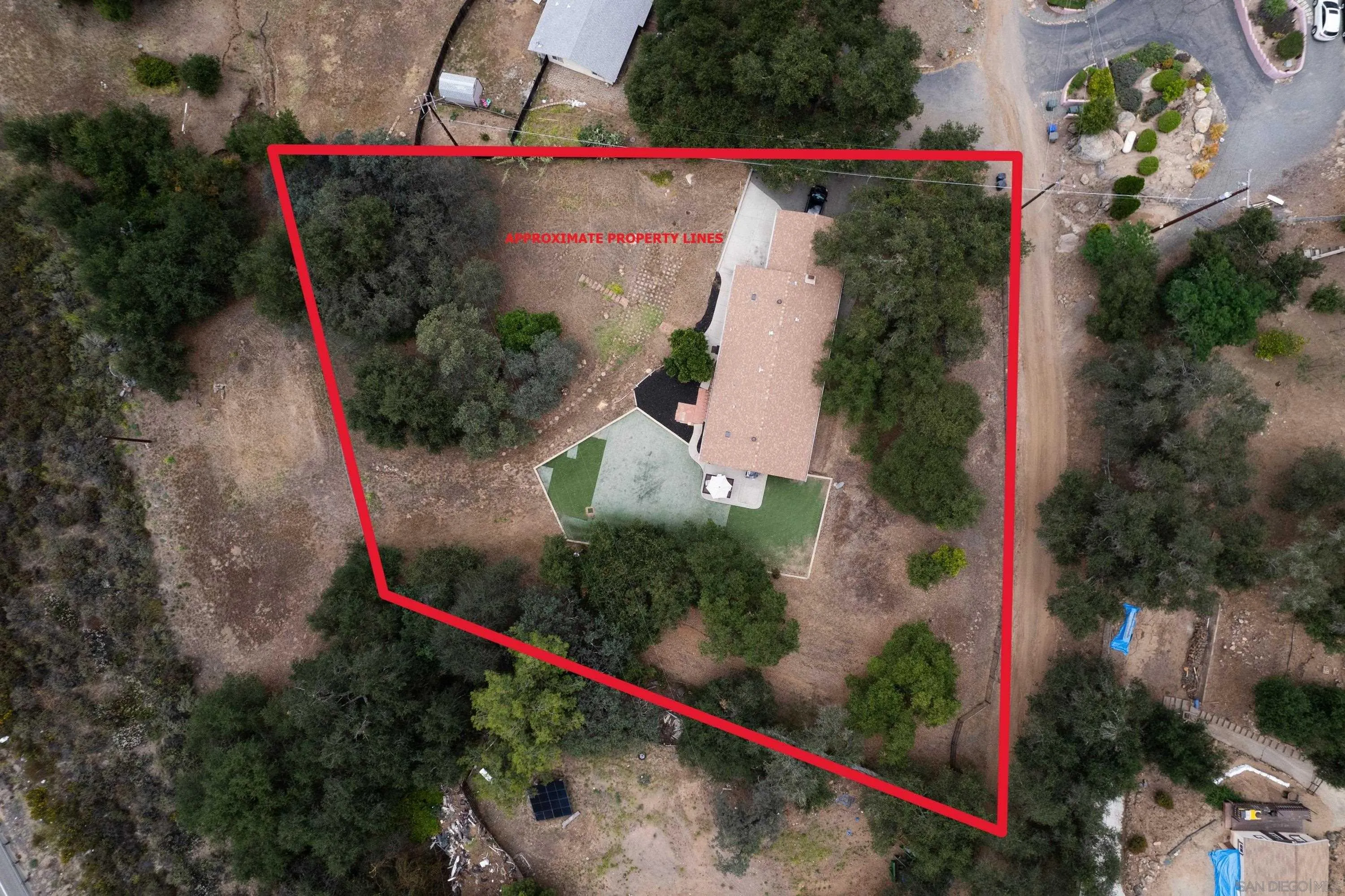 26942 Oakmont Road Valley Center, CA 92082 - Photo 6 of 32