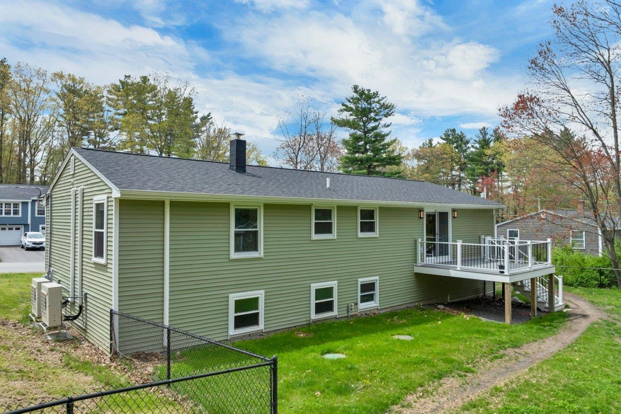 13 Doris Street Derry, NH 03038 - Photo 3 of 41