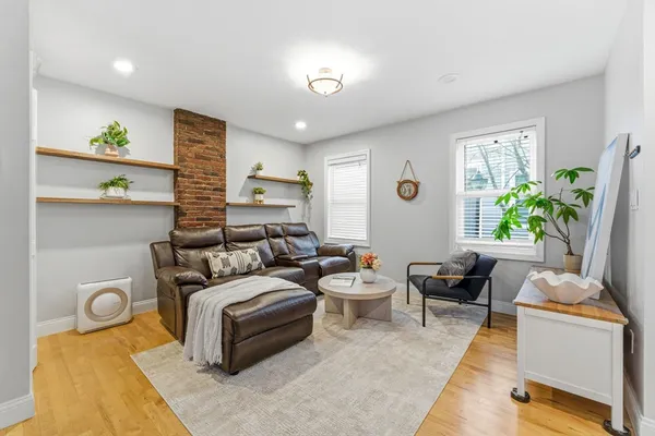 $849,700 | 3 Mullins Court, Unit 3, Cambridge, MA 02141