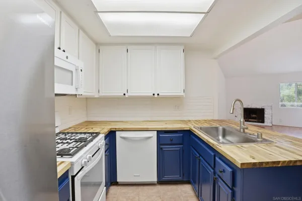 $460,000 | 3039 Brookpine Court, Spring Valley, CA 91978