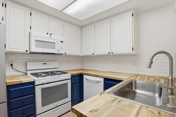 $460,000 | 3039 Brookpine Court, Spring Valley, CA 91978