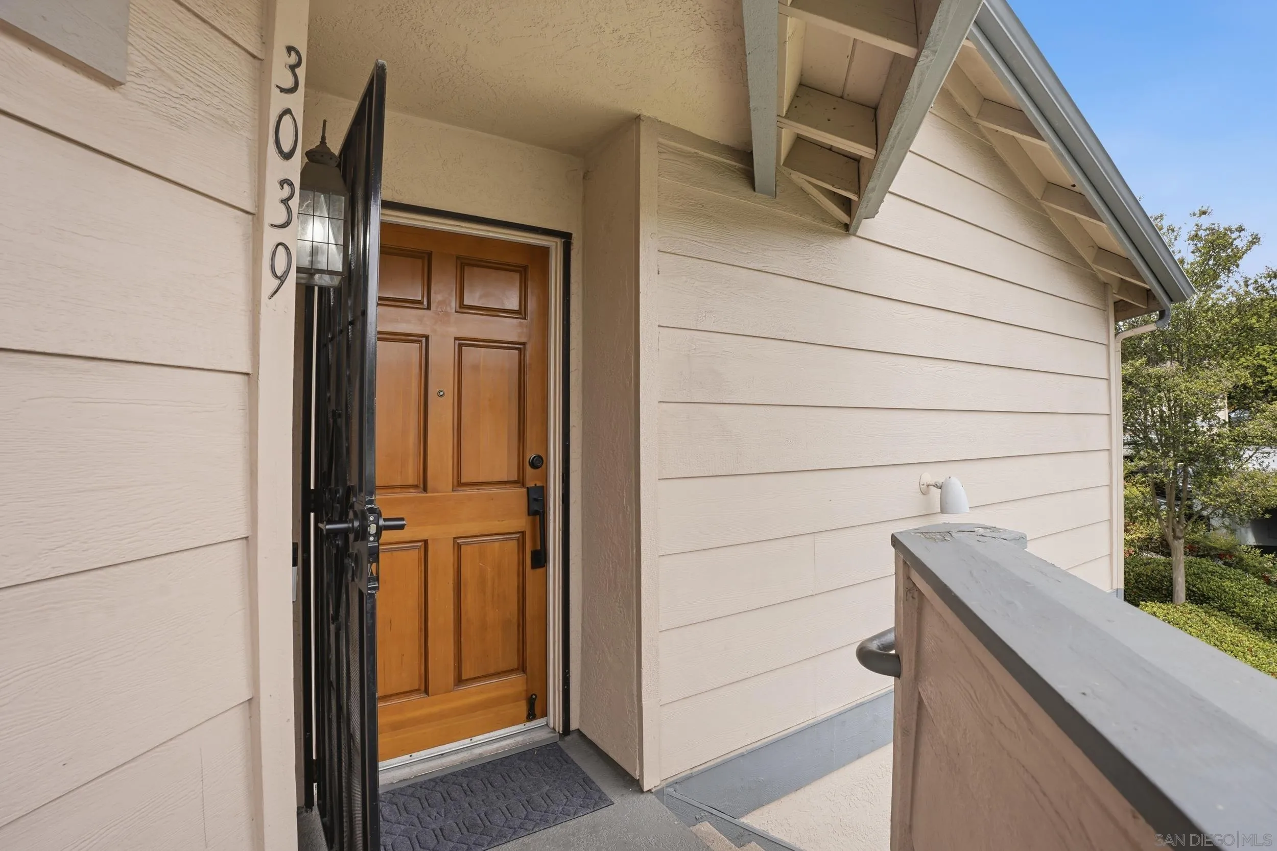 3039 Brookpine Court Spring Valley, CA 91978 - Photo 5 of 29