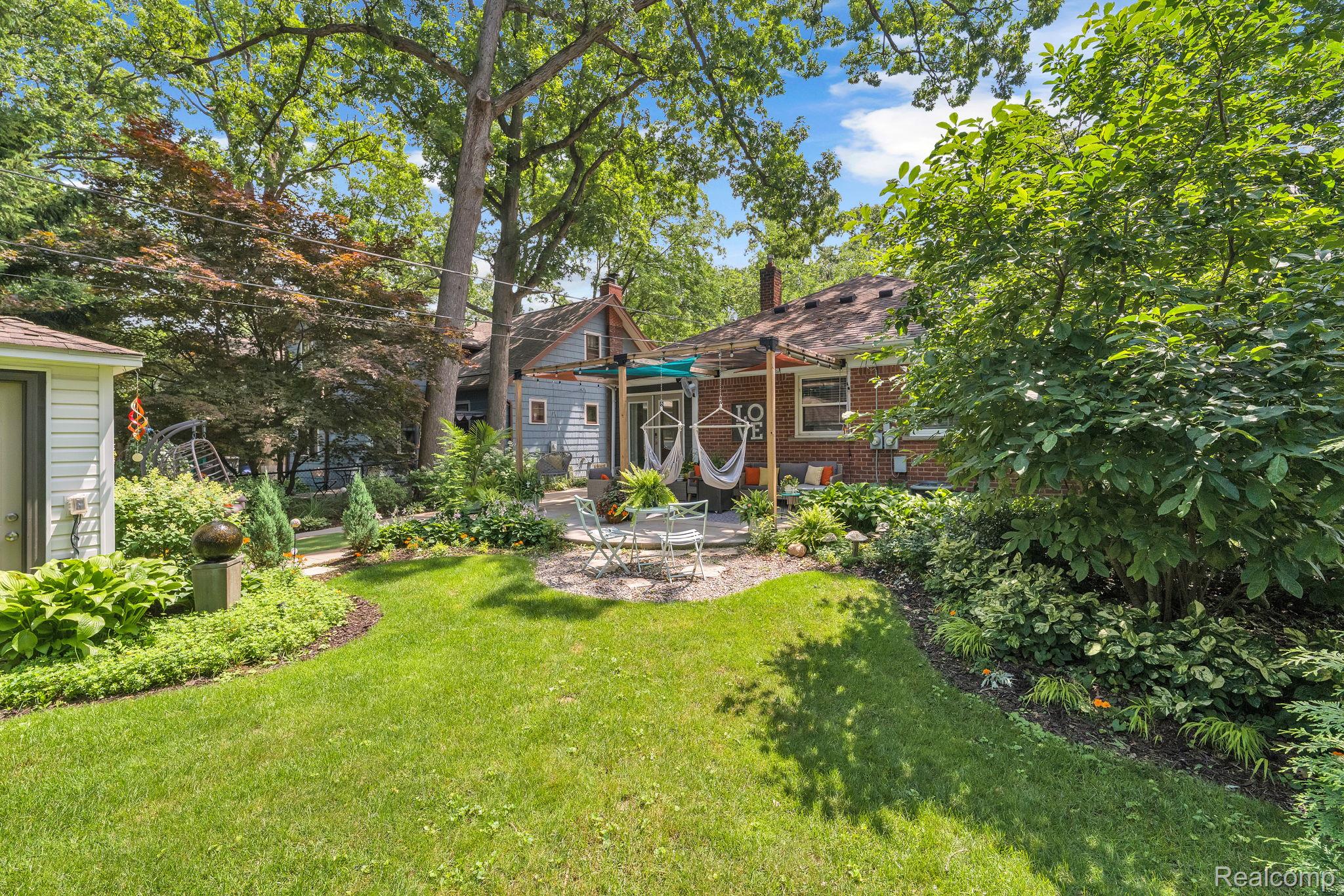 21 Devonshire Road Pleasant Ridge, MI 48069 - Photo 7 of 35 41-web-or-mls-DSC05243.jpg