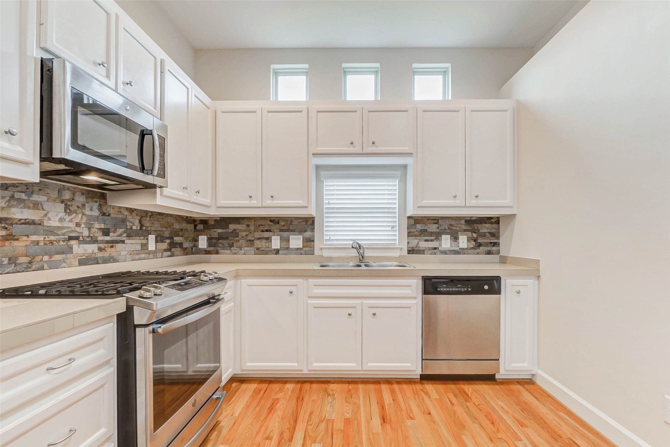 5941 South Loop E Freeway, Unit 1401 Houston, TX 77033 - Photo 13 of 38