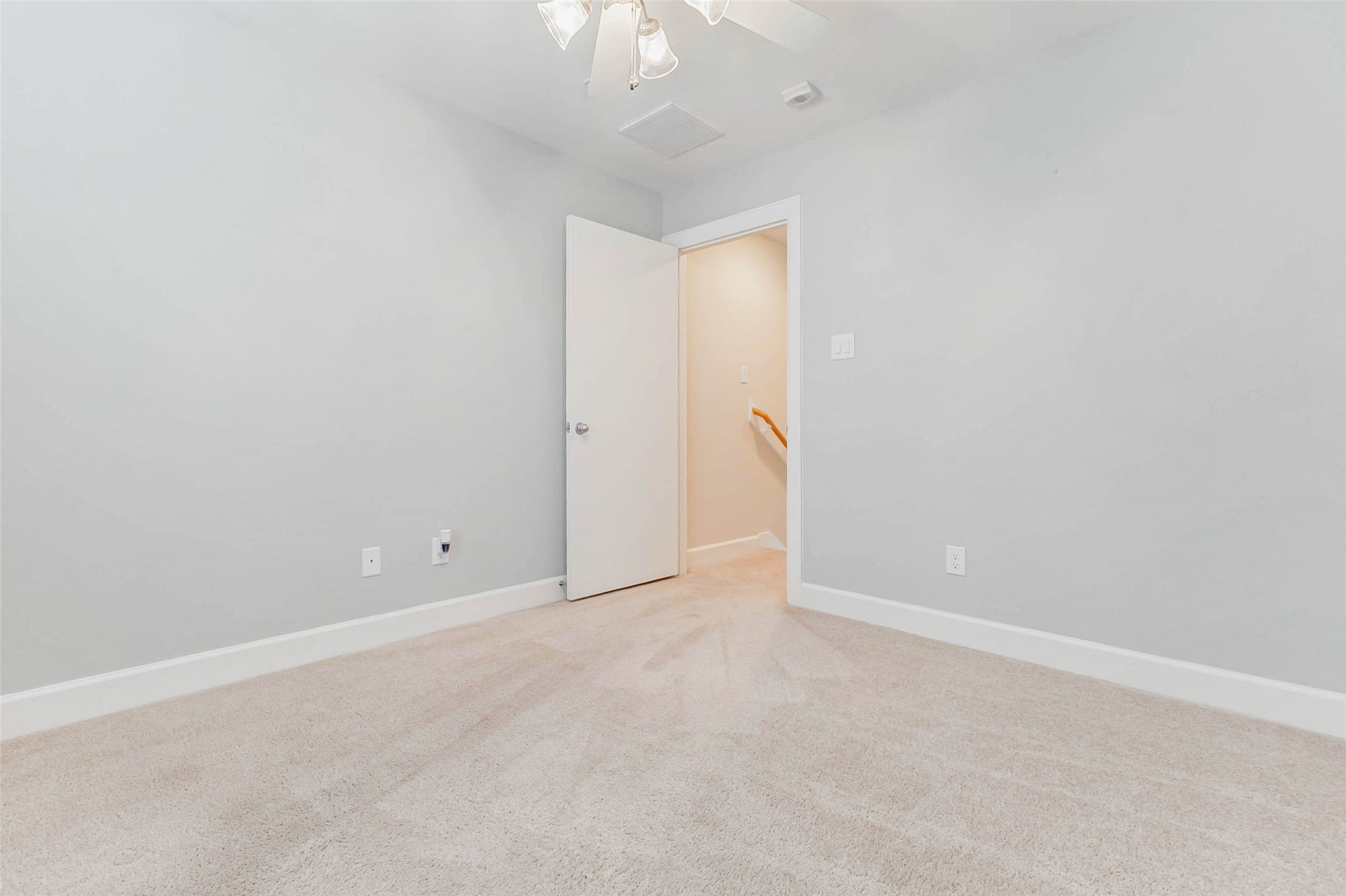 5941 South Loop E Freeway, Unit 1401 Houston, TX 77033 - Photo 17 of 38