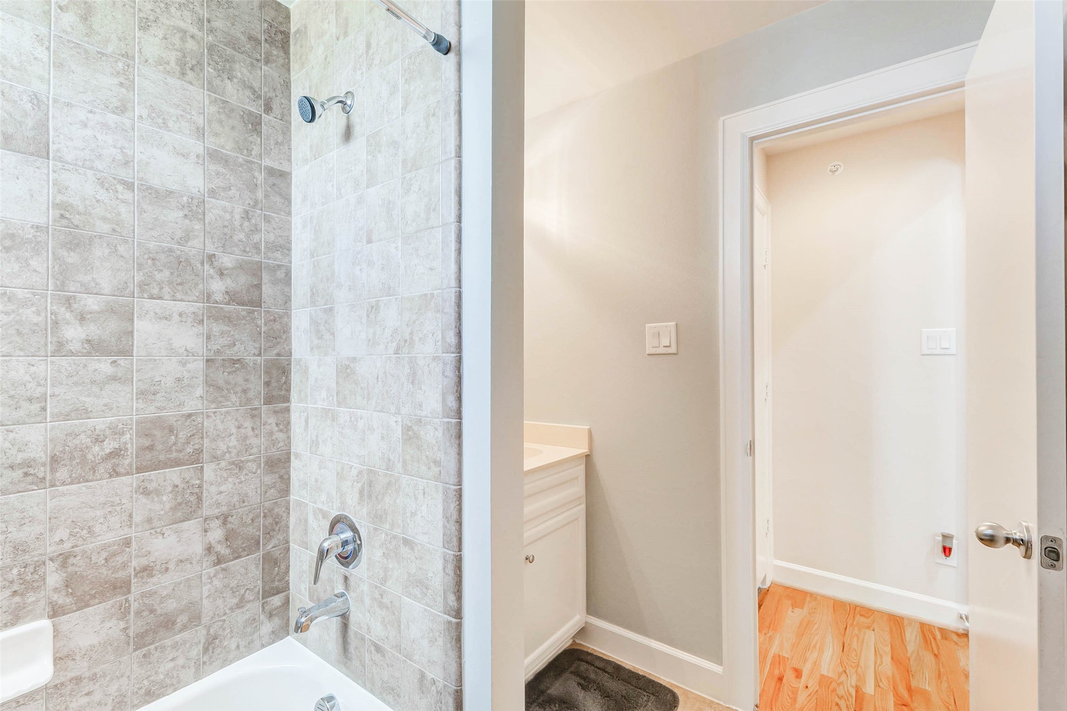 5941 South Loop E Freeway, Unit 1401 Houston, TX 77033 - Photo 19 of 38