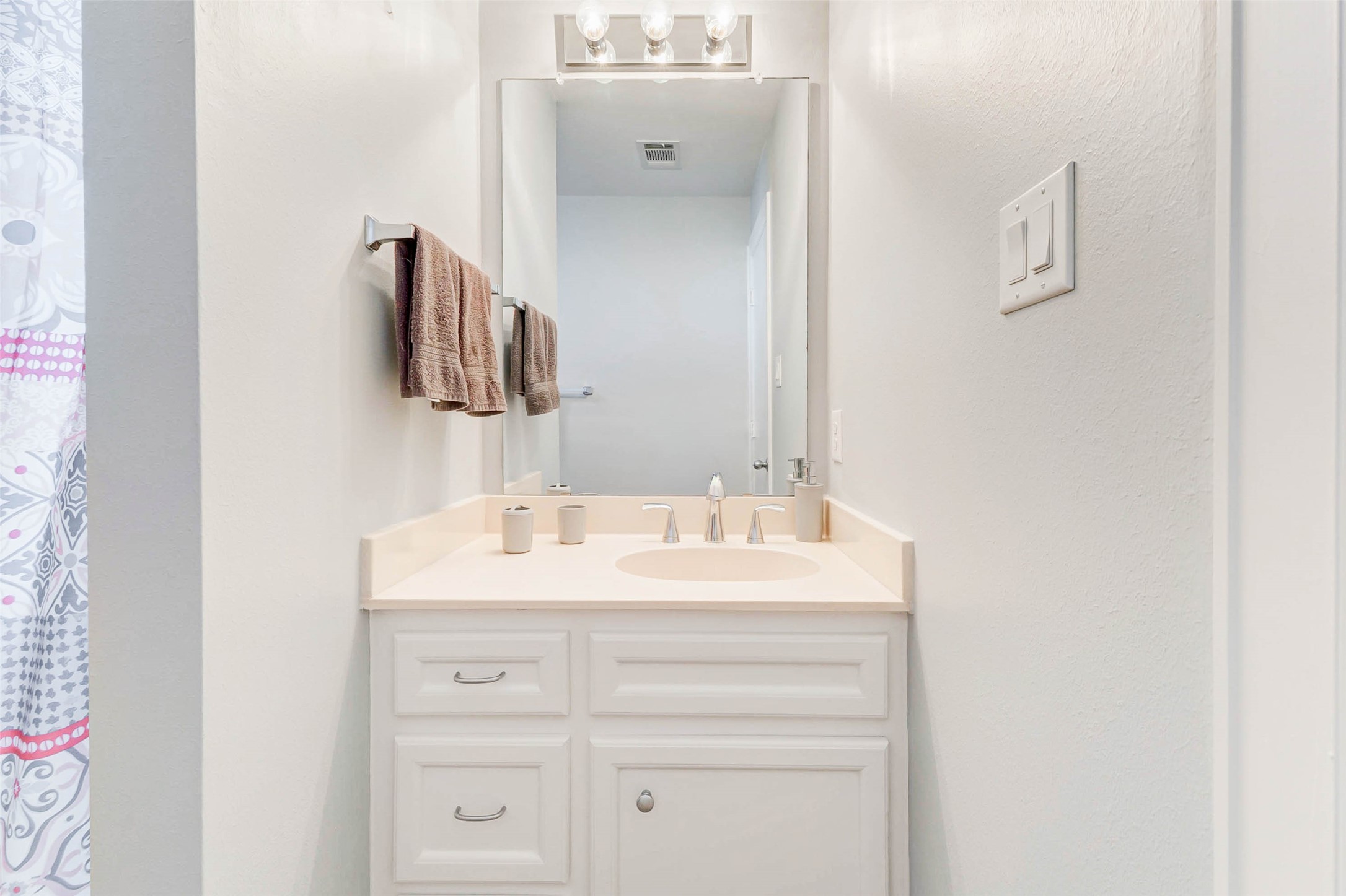 5941 South Loop E Freeway, Unit 1401 Houston, TX 77033 - Photo 20 of 38