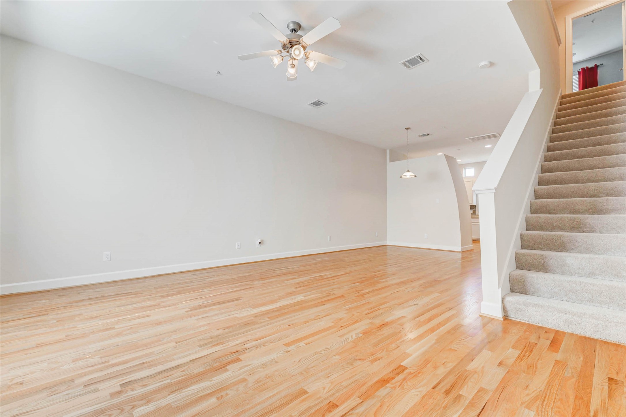 5941 South Loop E Freeway, Unit 1401 Houston, TX 77033 - Photo 9 of 38