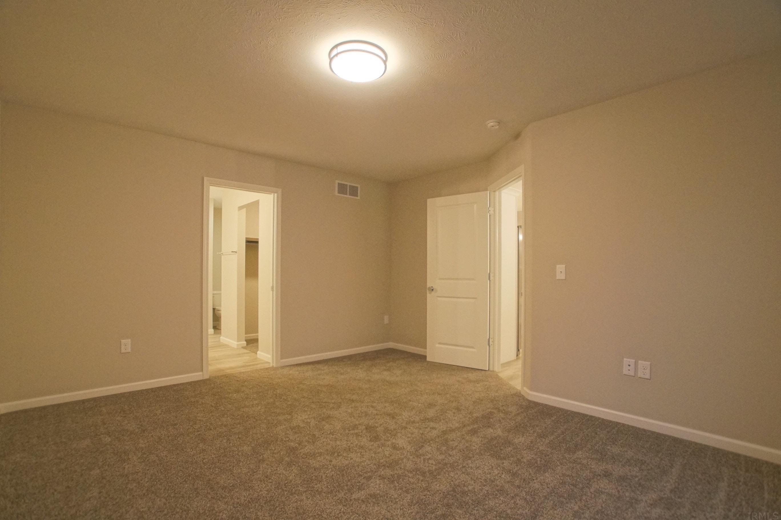 919 South Zimmer Road Warsaw, IN 46580 - Photo 9 of 24 Gallery Image 9