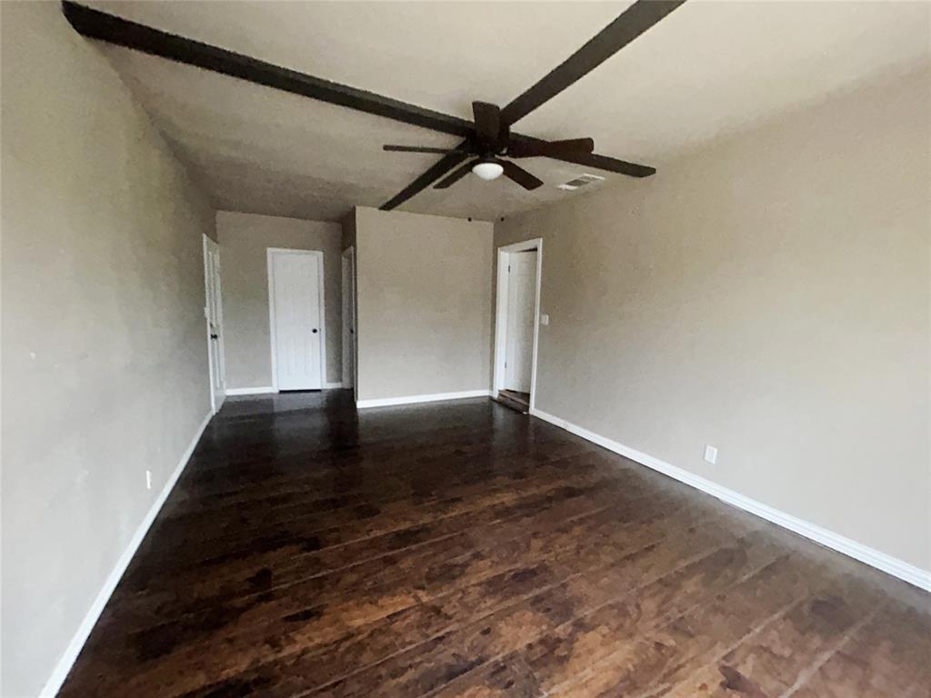 1031 Wade Hampton Street Benbrook, TX 76126 - Photo 16 of 20