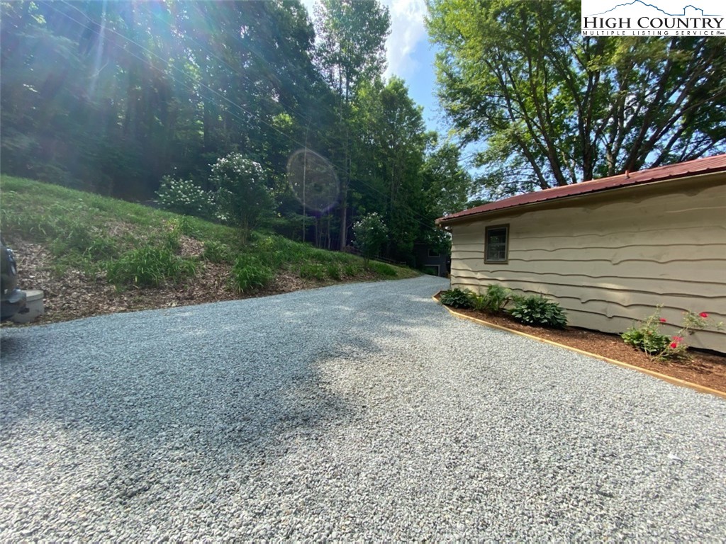 297 Lynn Hill Road Boone, NC 28607 - Photo 2 of 17 Gallery Image 2