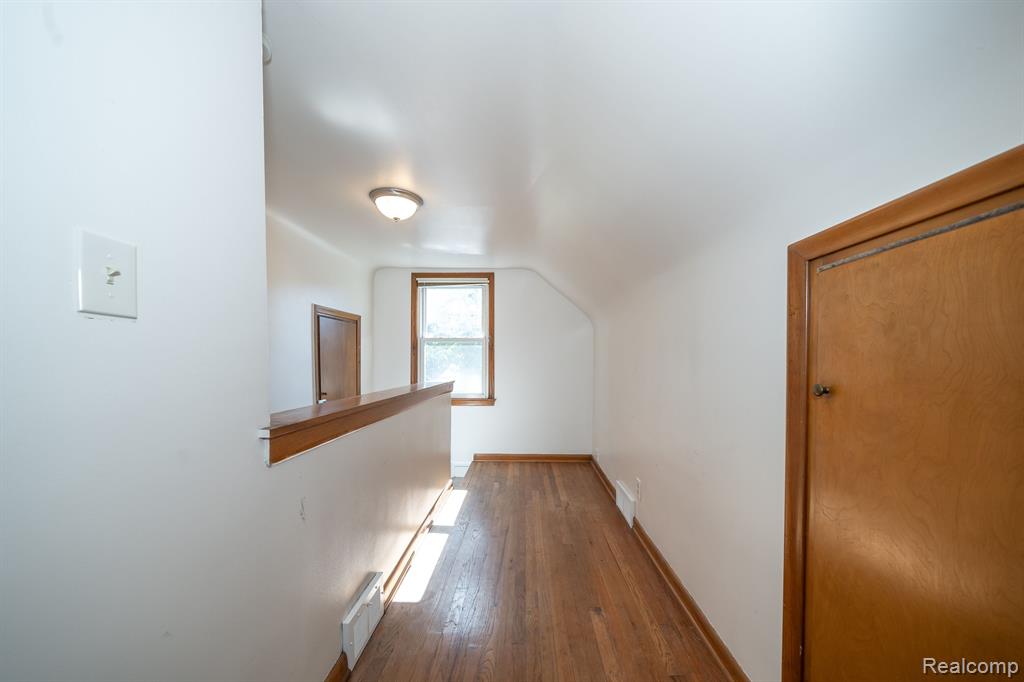 1292 East Maple Road Birmingham, MI 48009 - Photo 17 of 24