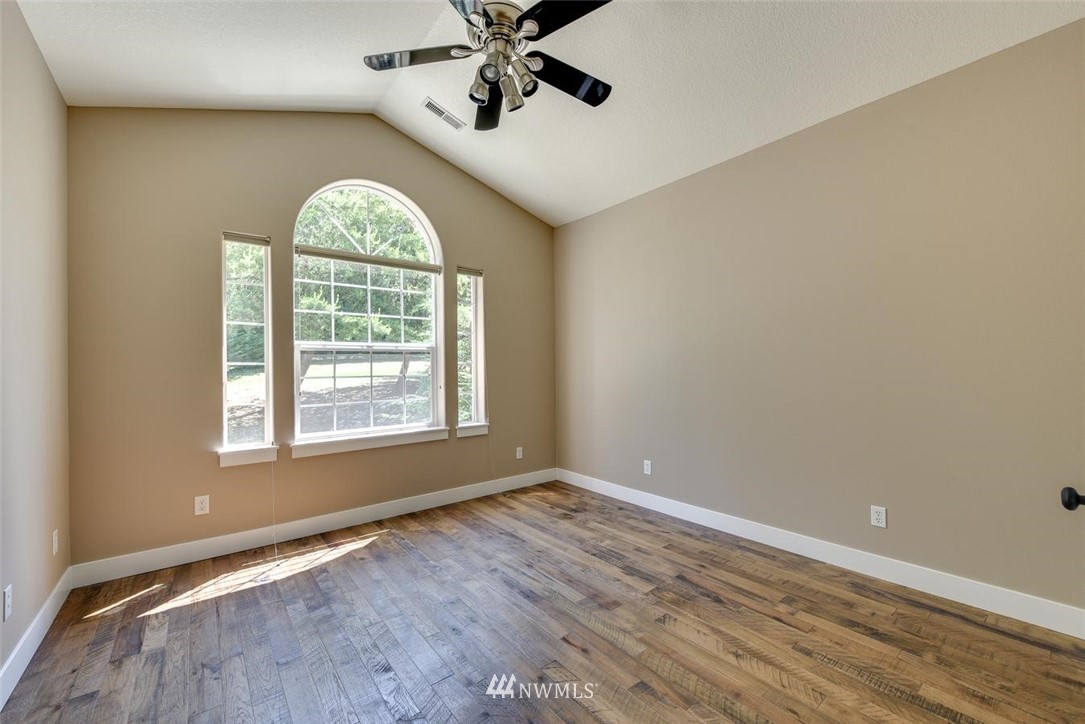 8317 Northeast Sorenson Road La Center, WA 98629 - Photo 21 of 35 Gallery Image 21