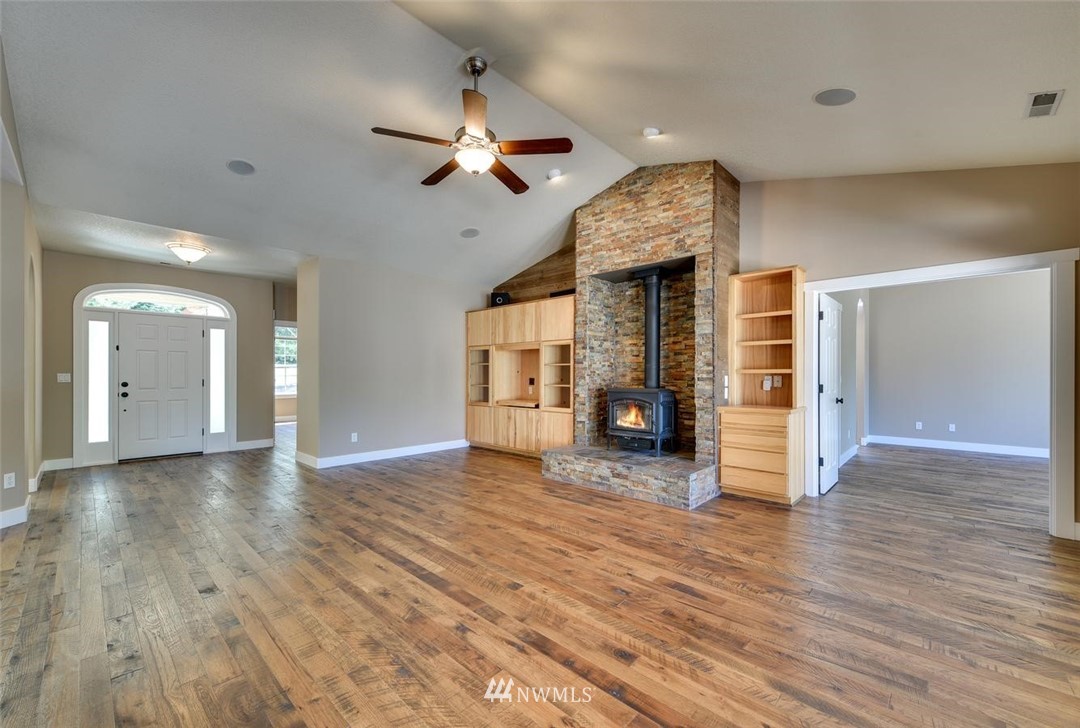8317 Northeast Sorenson Road La Center, WA 98629 - Photo 9 of 35 Gallery Image 9