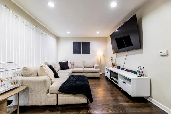 $314,900 | 7124 South Kedzie Avenue, Chicago, IL 60629