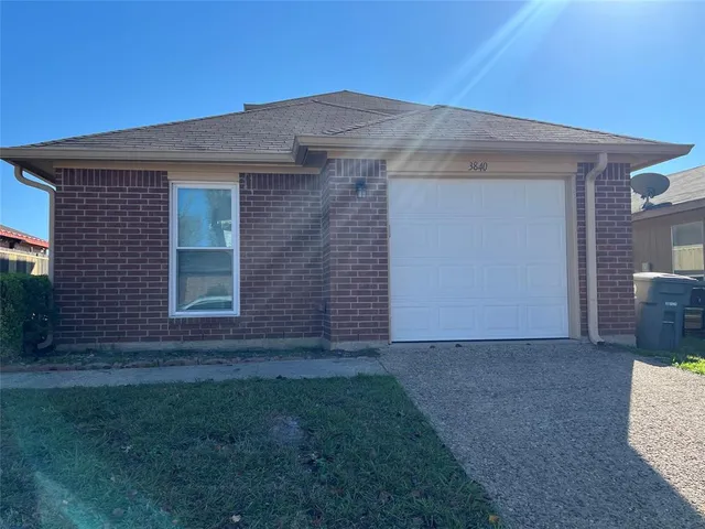 $1,900 | 3840 Scarsdale Lane, Dallas, TX 75227