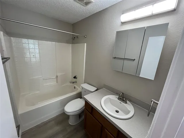 $1,900 | 3840 Scarsdale Lane, Dallas, TX 75227