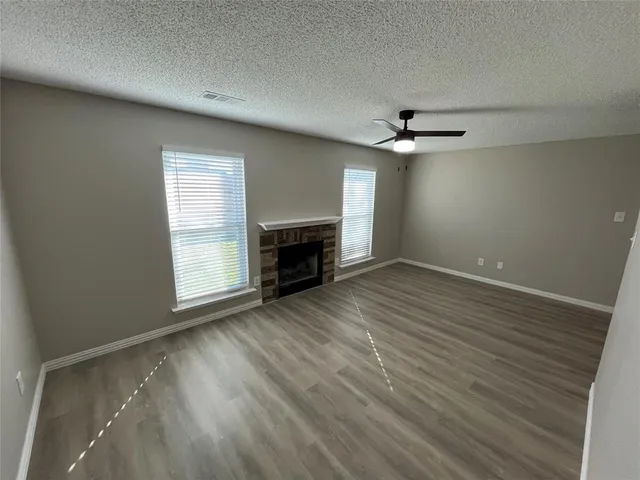 $1,900 | 3840 Scarsdale Lane, Dallas, TX 75227