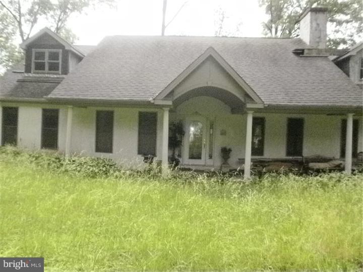 5827 Stoney Hill Road Buckingham, PA 18938 - Photo 5 of 7 Front Yard