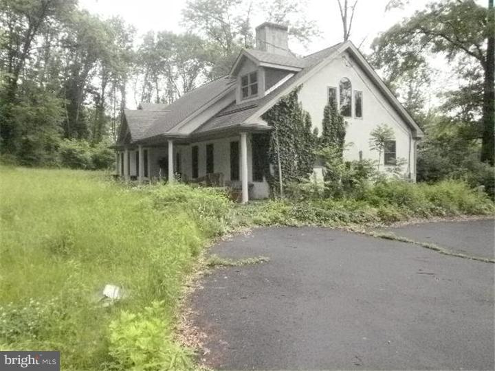 5827 Stoney Hill Road Buckingham, PA 18938 - Photo 7 of 7 Exterior Side