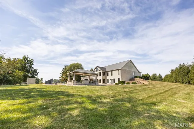 $785,000 | 71 Josiah Lane, Millstadt, IL 62260