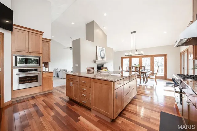 $785,000 | 71 Josiah Lane, Millstadt, IL 62260