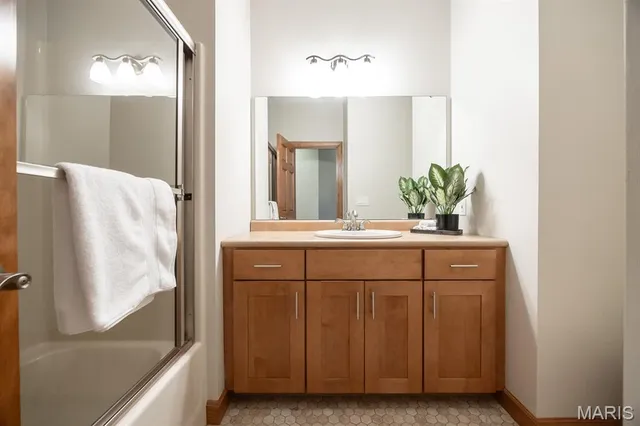 $785,000 | 71 Josiah Lane, Millstadt, IL 62260