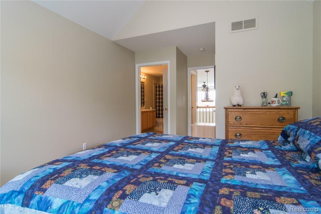 24981 Reeds Pointe Drive Novi, MI 48374 - Photo 39 of 66 DSC_0044.jpg