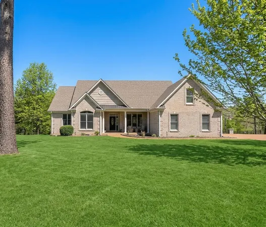 $869,999 | 524 Country Club Drive, Dickson, TN 37055