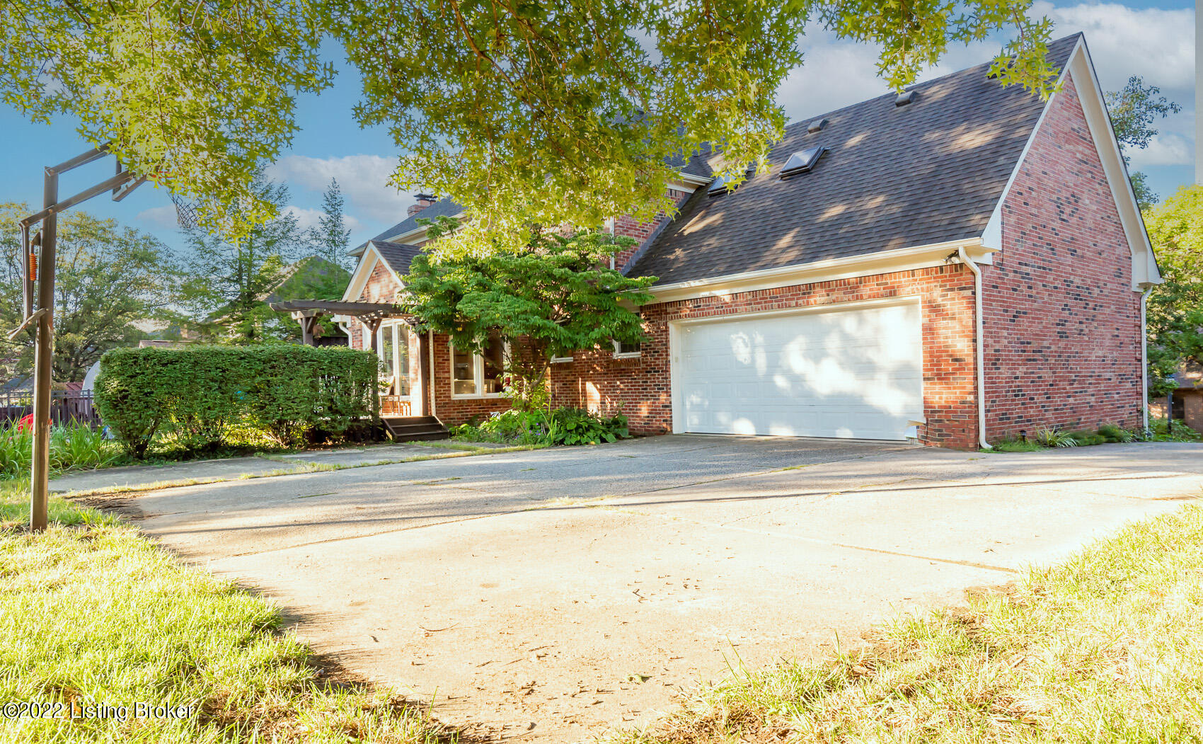 12509 Kirkham Road Louisville, KY 40299 - Photo 5 of 104 MLS-105