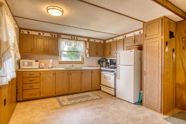 $159,900 | 8182 Hardy Drive, Newaygo, MI 49337