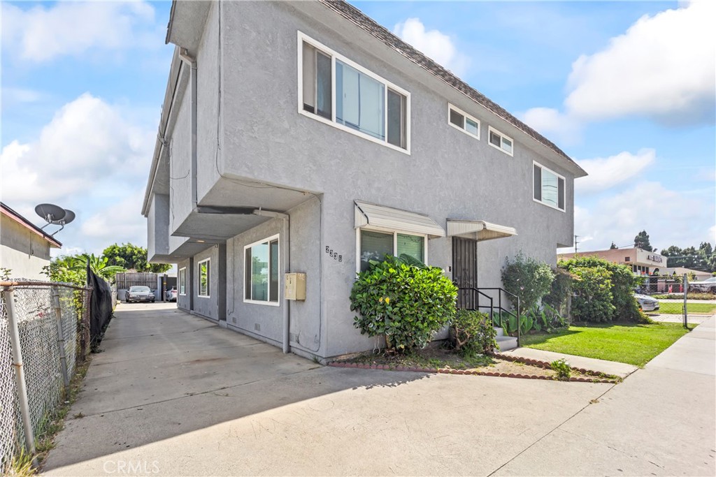 2336 West Wardlow Road Long Beach, CA 90810 - Photo 6 of 8