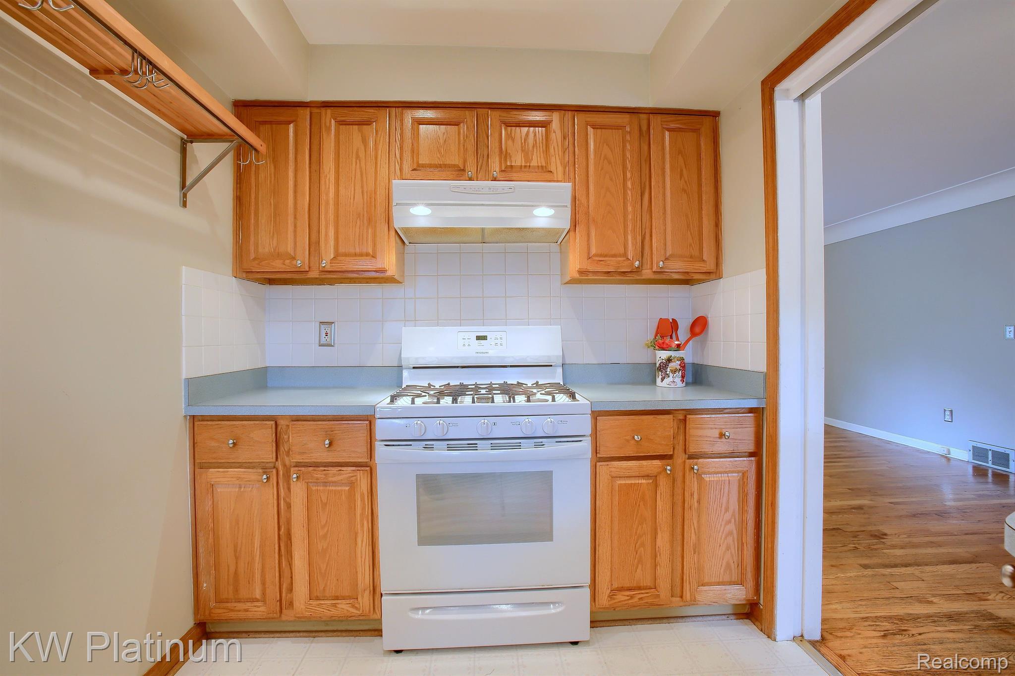 5250 Chicago Road Warren, MI 48092 - Photo 14 of 31 Gallery Image 14