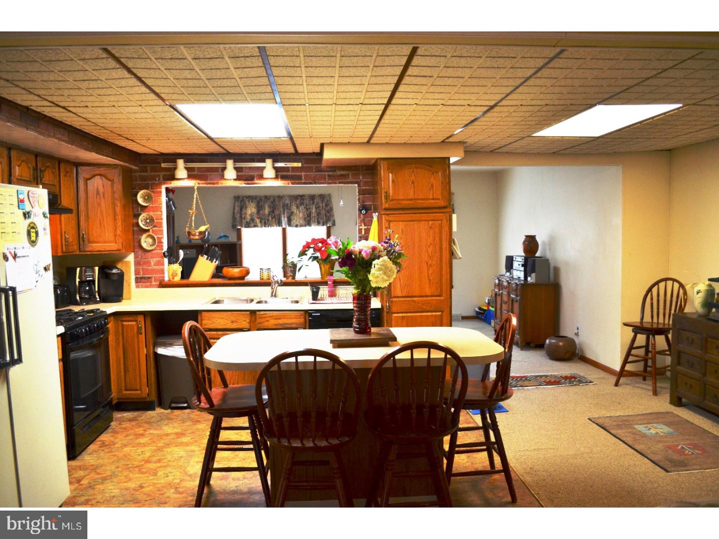 292 Centennial Road Warminster, PA 18974 - Photo 3 of 25 Gallery Image 3