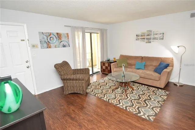 $165,000 | 8718 Mallard Reserve Drive, Unit 104, Tampa, FL 33614