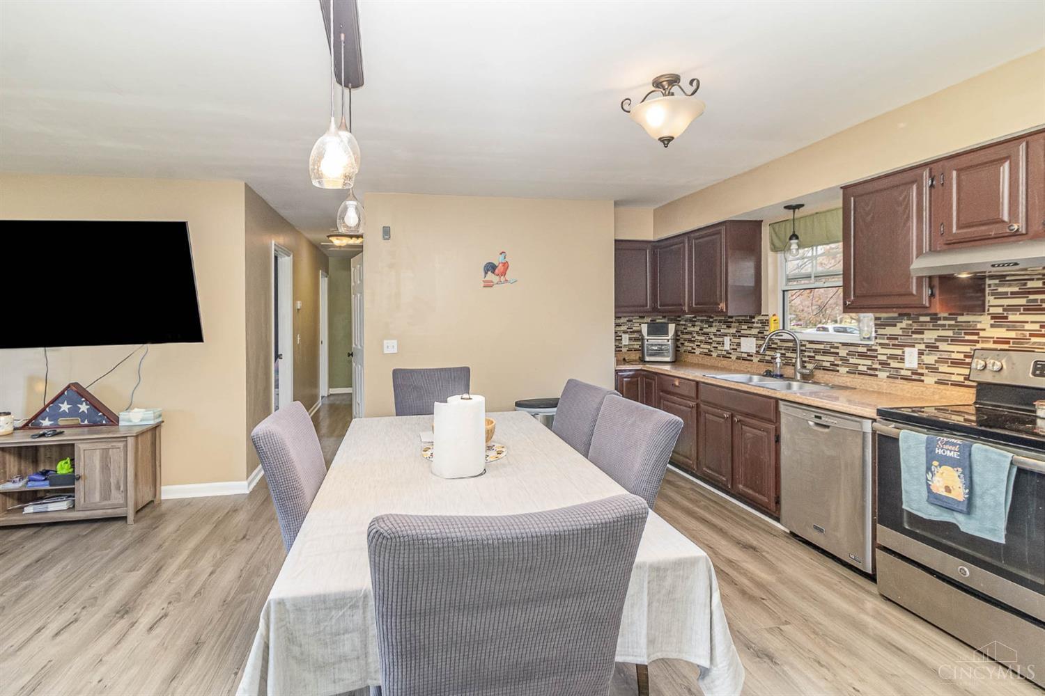5783 Buckwheat Road Milford, OH 45150 - Photo 4 of 24 Gallery Image 4