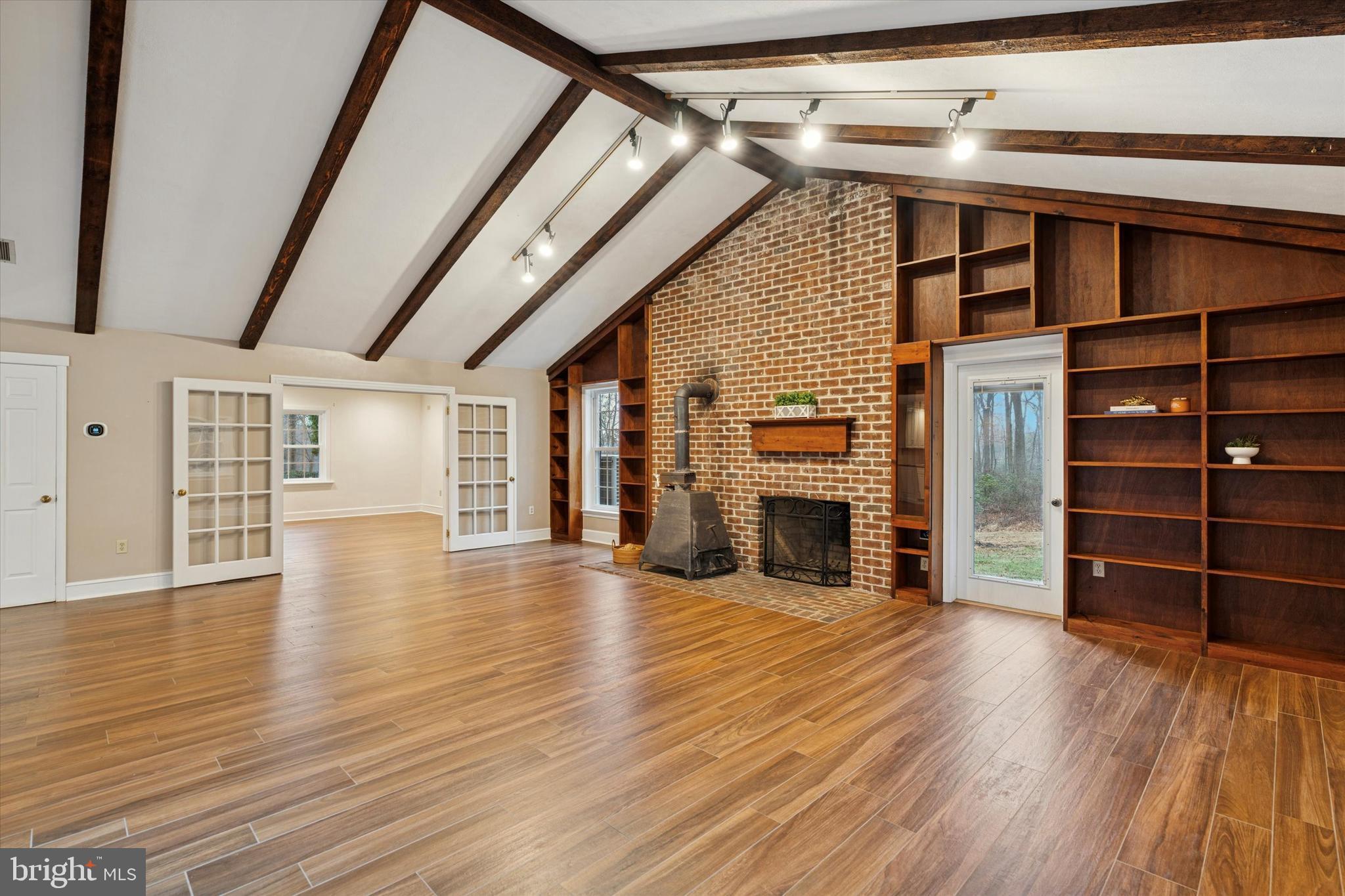 2435 Saint Peters Road Pottstown, PA 19465 - Photo 15 of 42