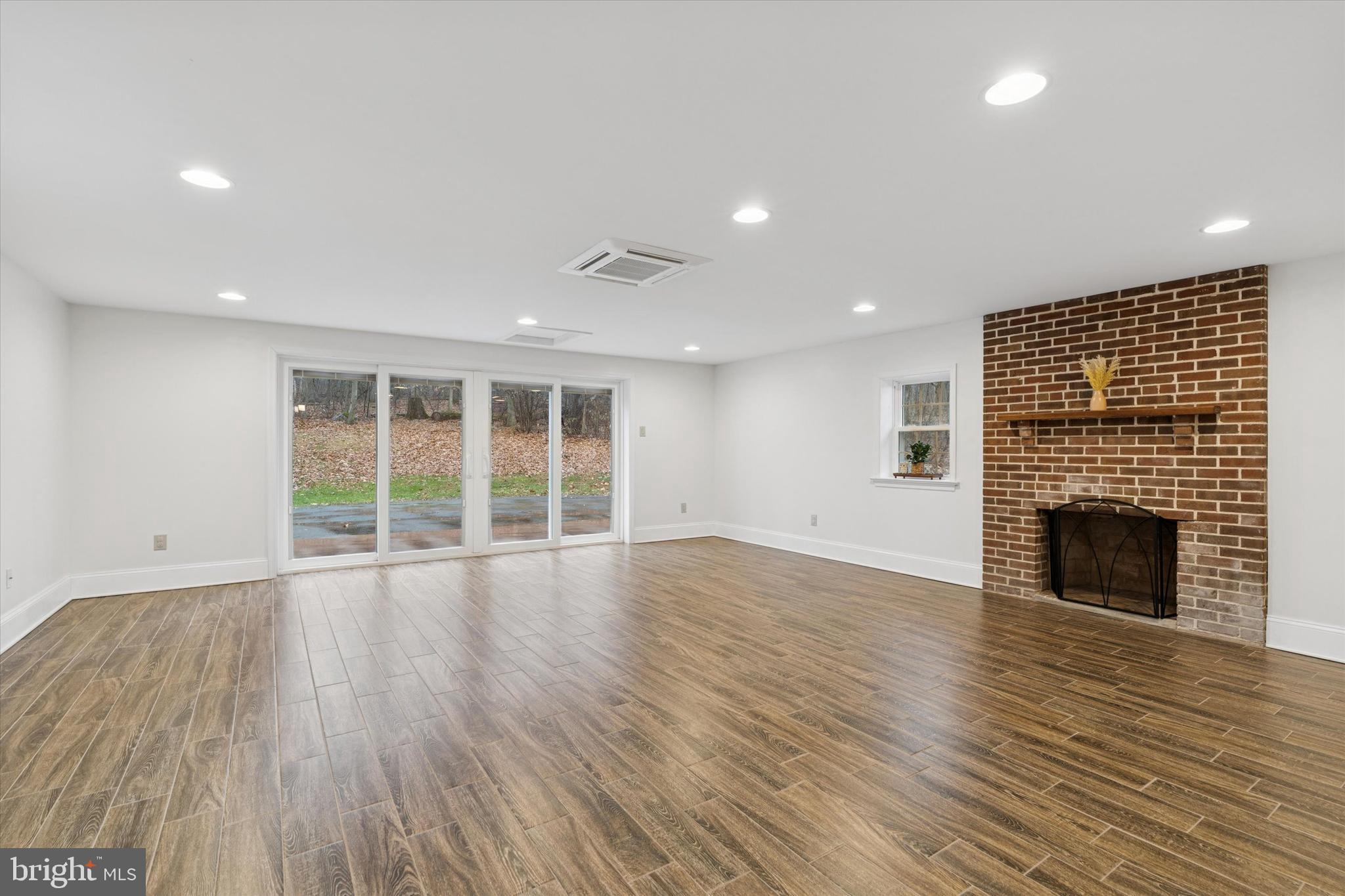2435 Saint Peters Road Pottstown, PA 19465 - Photo 22 of 42 Large Bonus Room