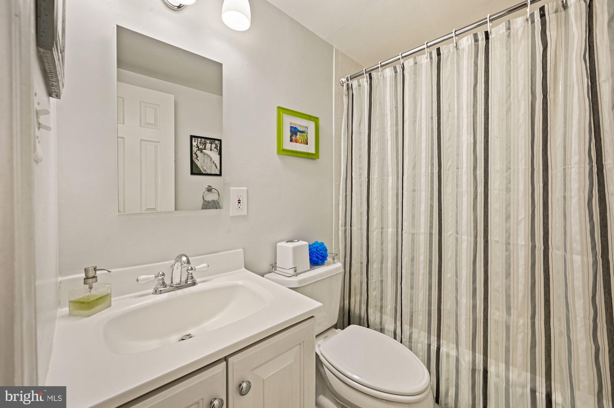 1823 Corcoran Street Northwest, Unit 9 Washington, DC 20009 - Photo 14 of 34 Bathroom